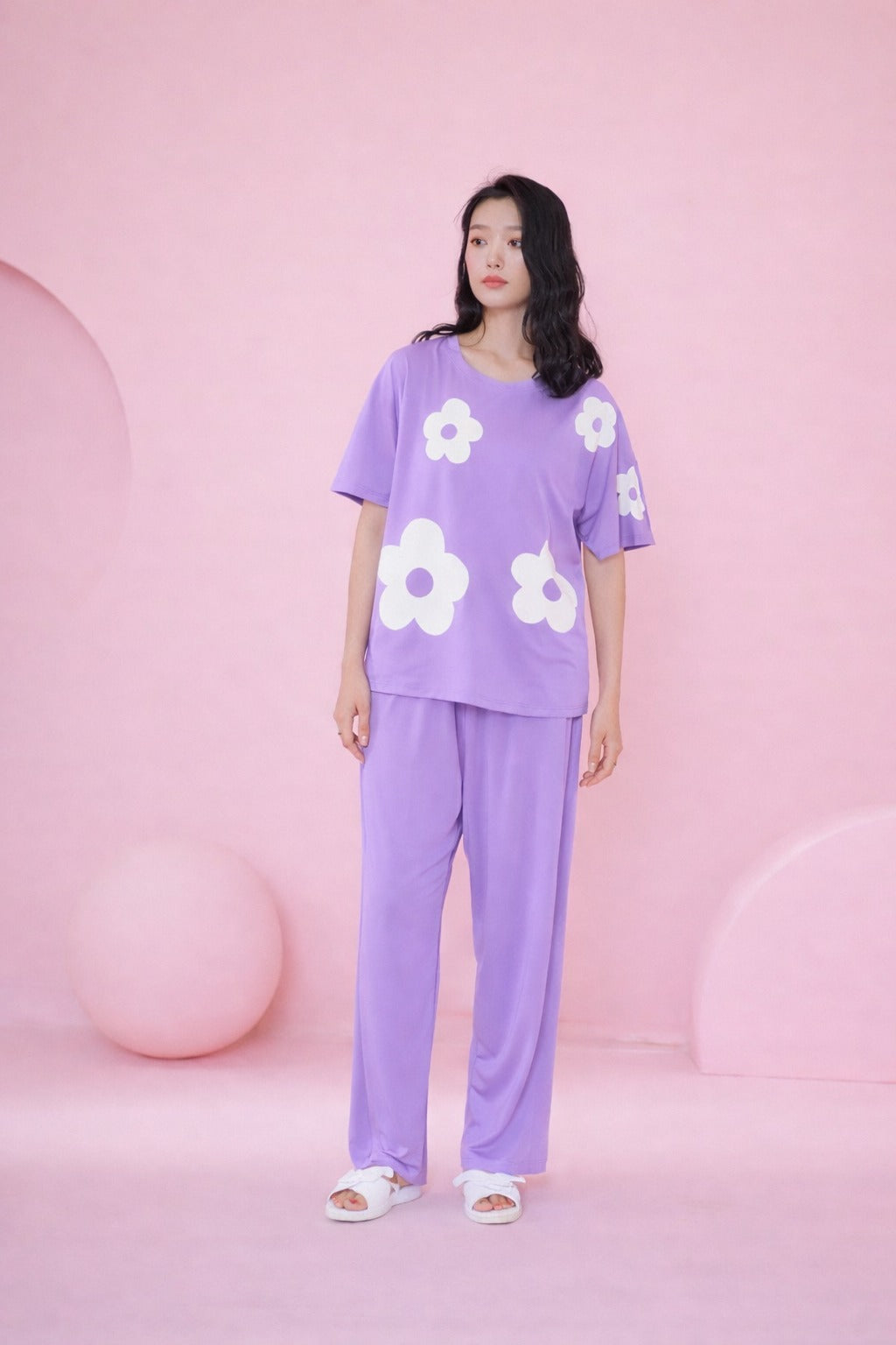 (NEW ) Lilac All over BIG White flower night suit For her