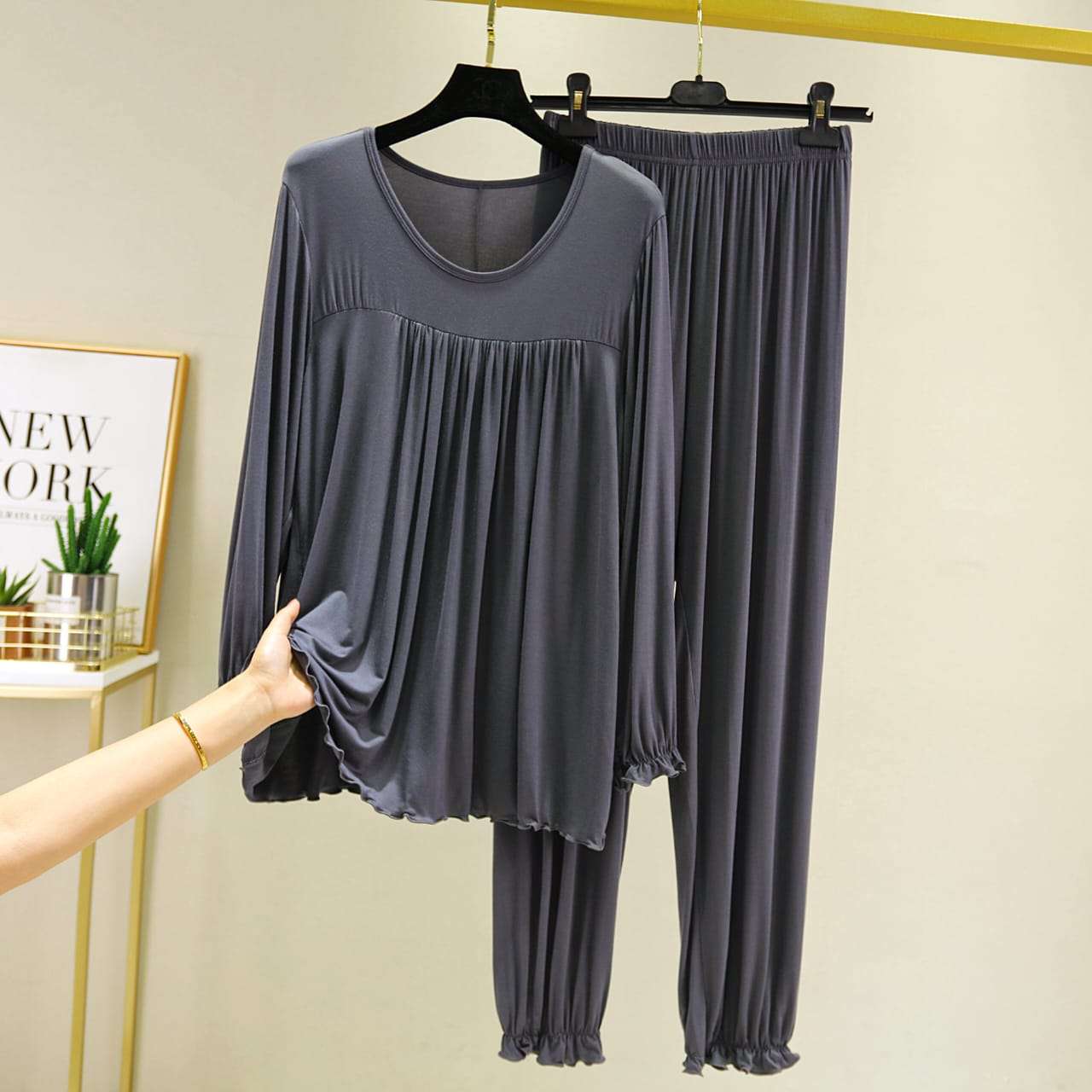 Grey Round Neck Frill Style T Shirt with Palazzo Style Pajama Full Sleeves Suit for Her (ZA-71)